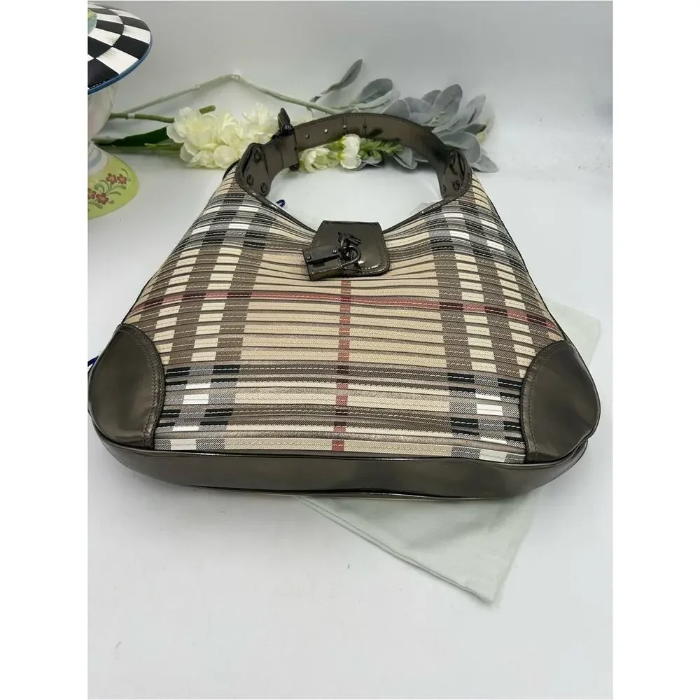 Women's Burberry Brooke hobo Bag canvas check made in Italy pristine condition